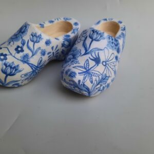 DIY pakket houten boeren klompjes decoreren in Delfts blauw tinten