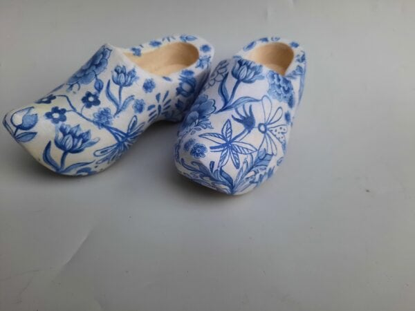DIY pakket houten boeren klompjes decoreren in Delfts blauw tinten